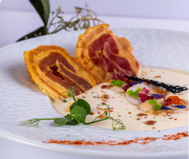 Entrées chaudes à l'assiette - Crémeux de choux fleur & Saint-Jacques